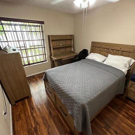 82-10Sw 135Av Villa Miami Buitenkant foto