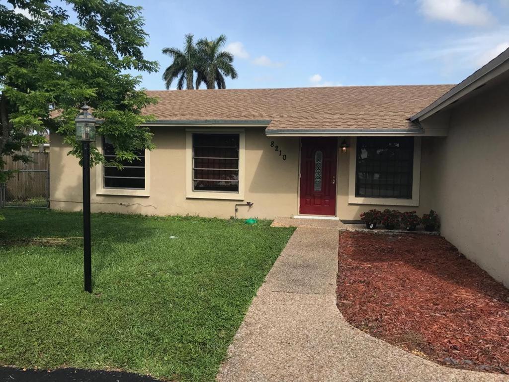 82-10Sw 135Av Villa Miami Buitenkant foto